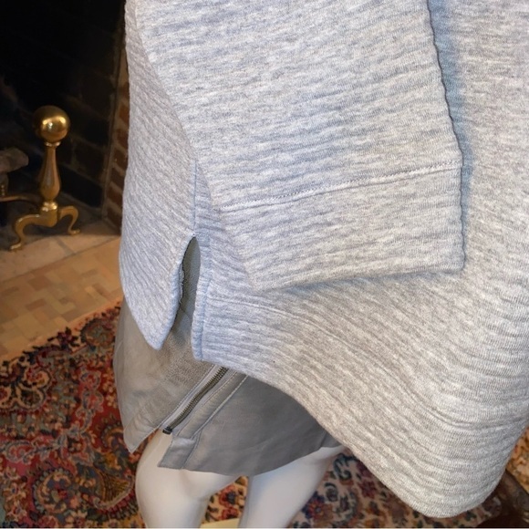 NWT NBA sweatshirt for big fans of NY Knicks. Also makes comfy bleacher pillow. - Picture 7 of 7